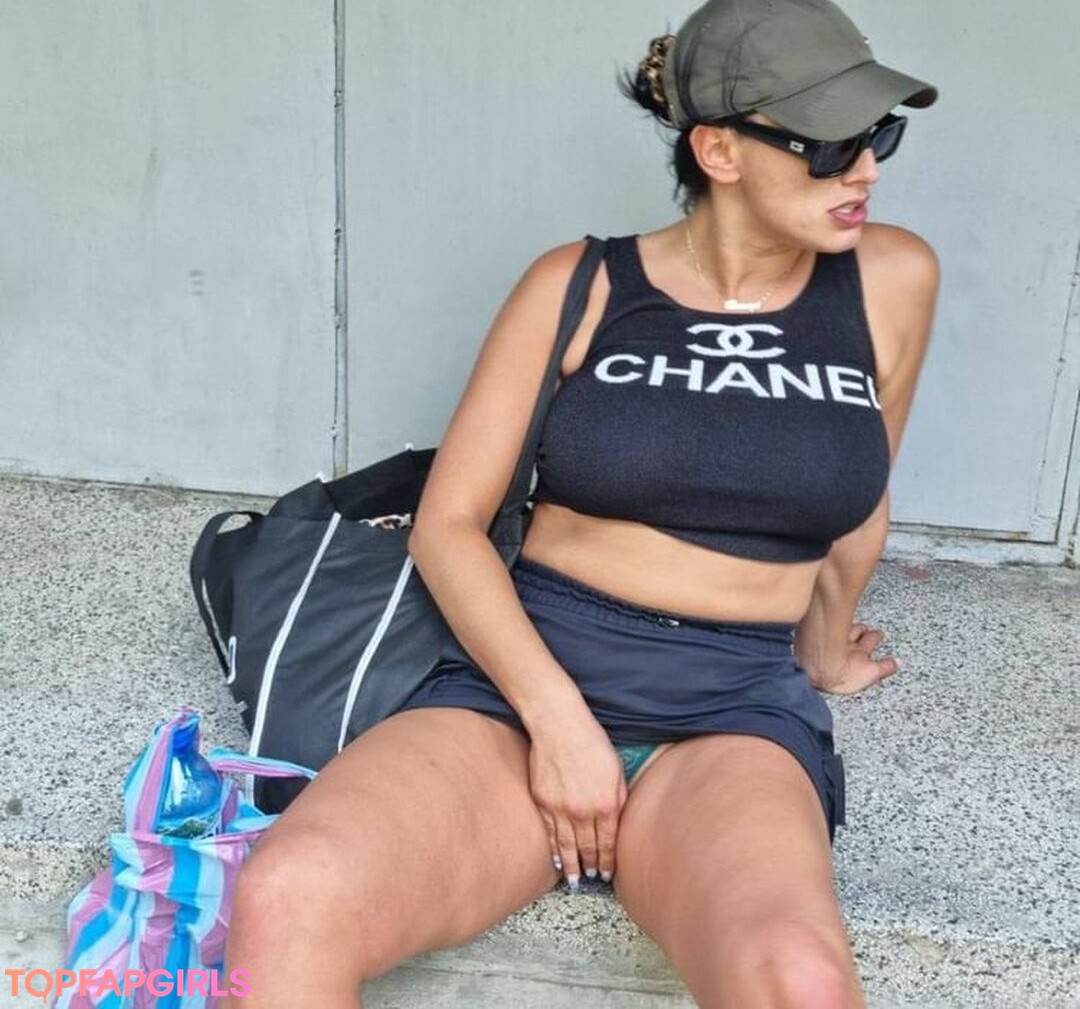 Foto desnuda filtrada de OnlyFans de Giulia Daqna #228