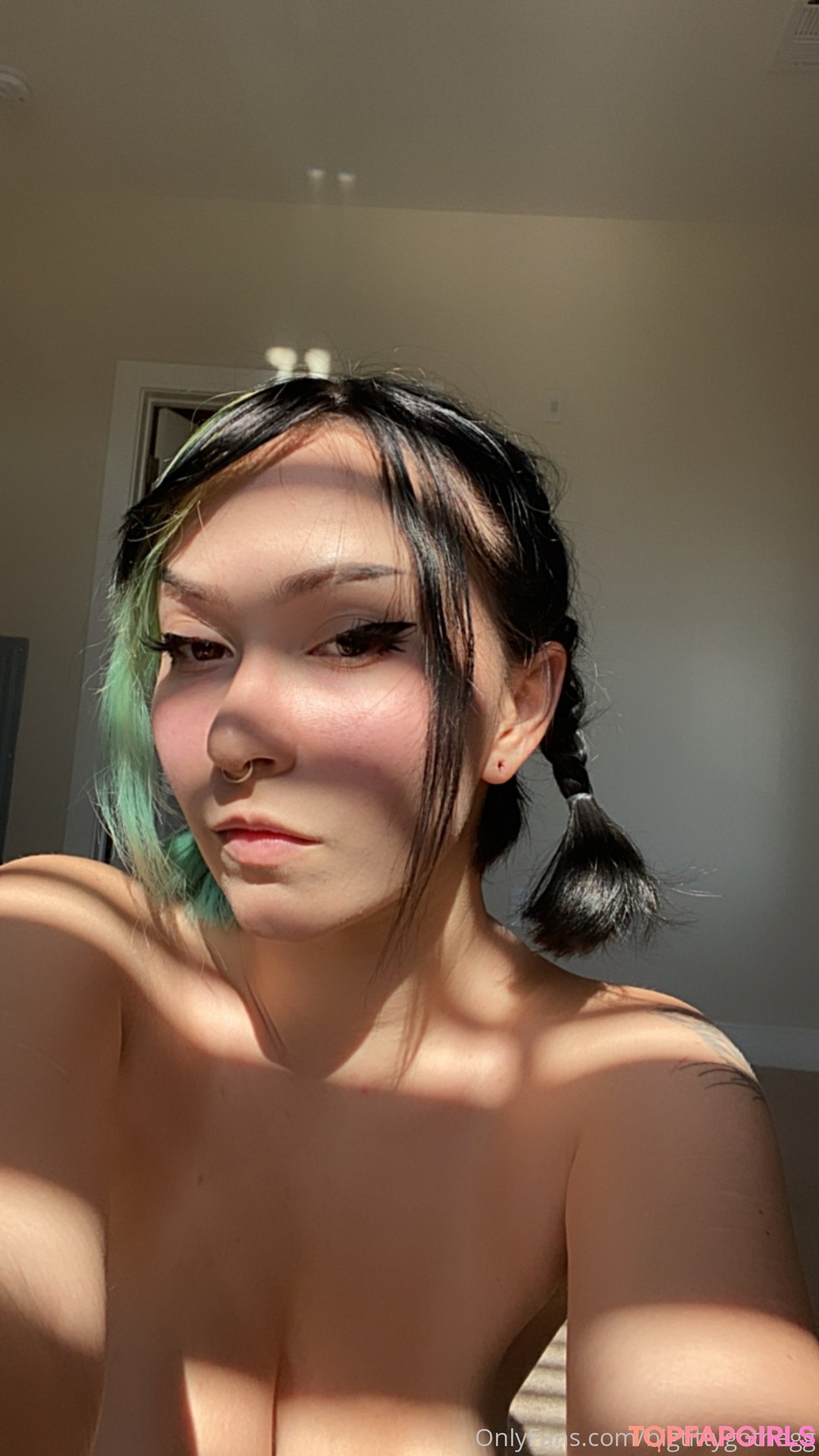 Foto desnuda filtrada de OnlyFans de Bigtittygothegg #15