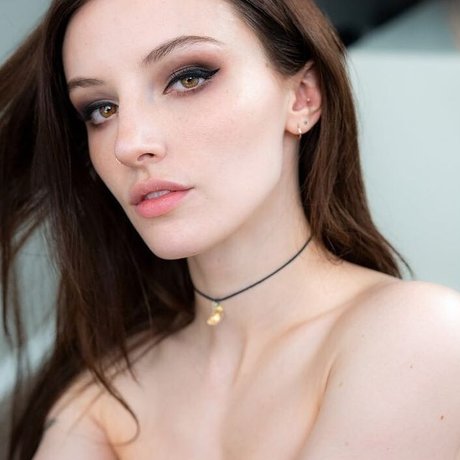 Dainty Wilder