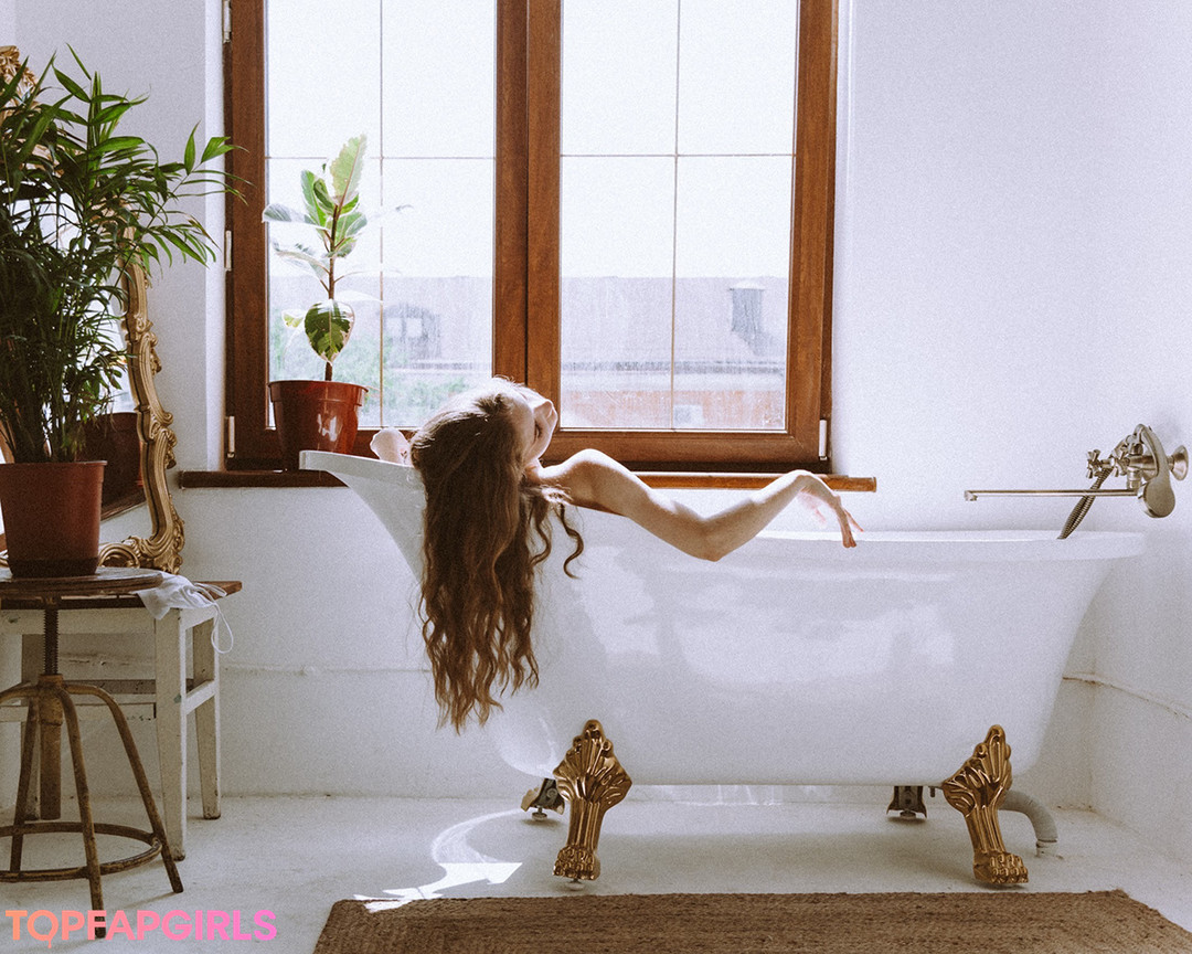 Foto desnuda filtrada de OnlyFans de Mila Amour #449