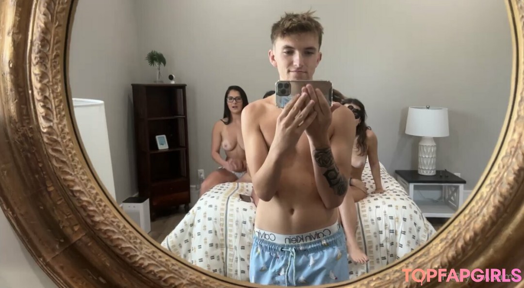 Foto desnuda filtrada de OnlyFans de Bryce Adams #527 Foto desnuda filtrada de OnlyFans de Bryce Adams #527