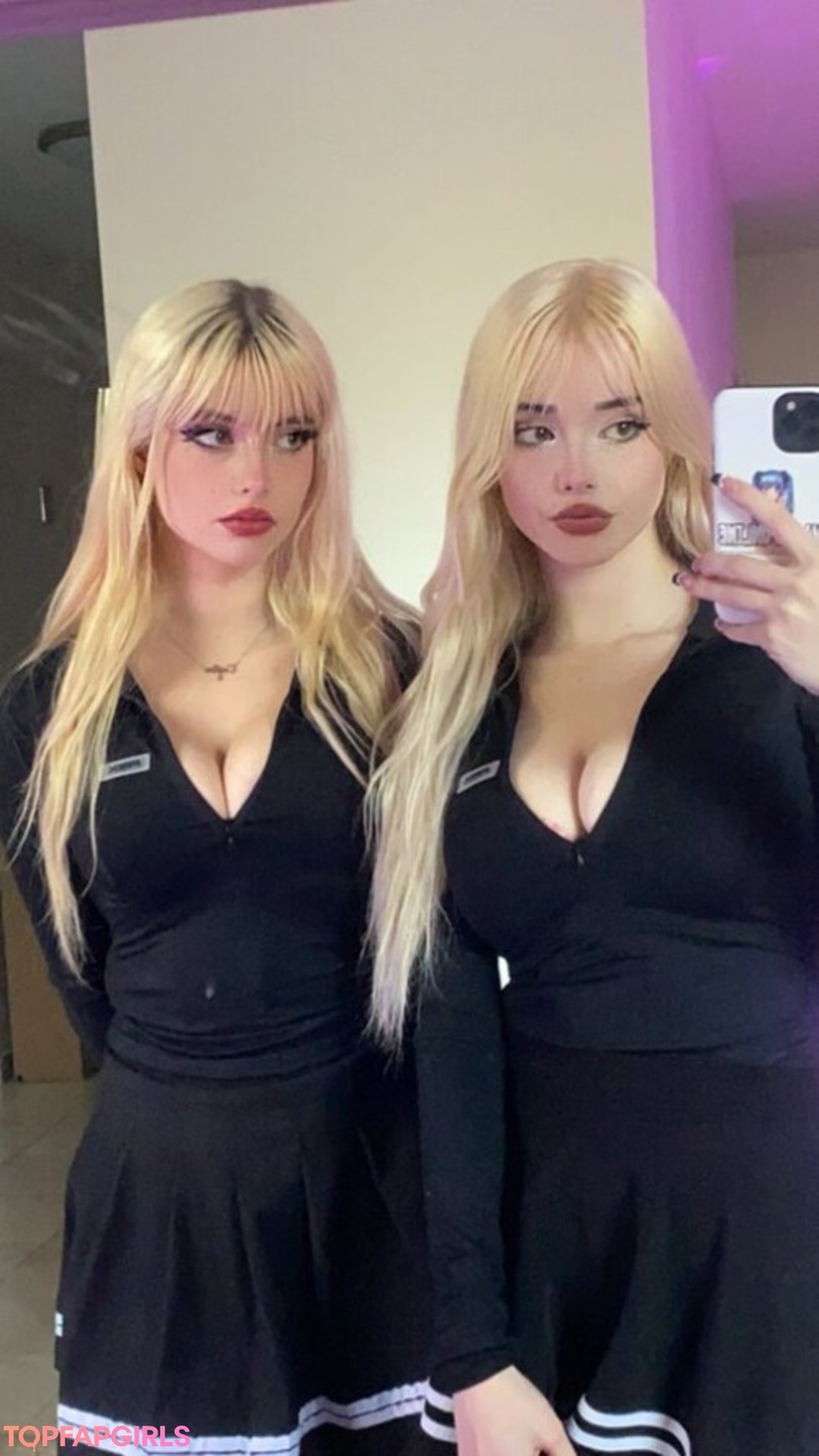 Foto desnuda filtrada de OnlyFans de Burch Twins #534