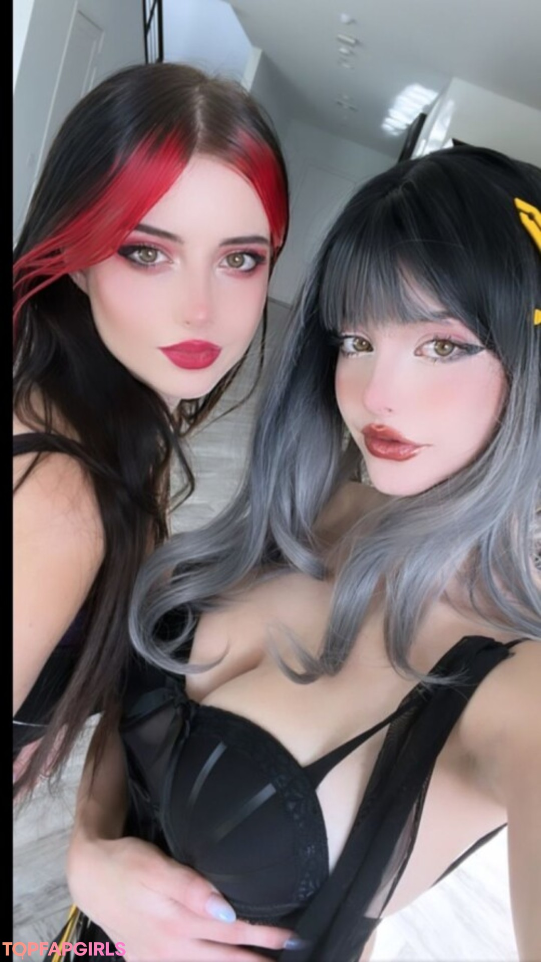 Foto desnuda filtrada de OnlyFans de Burch Twins #177