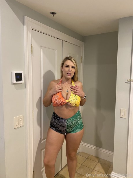 Joslyn Jane