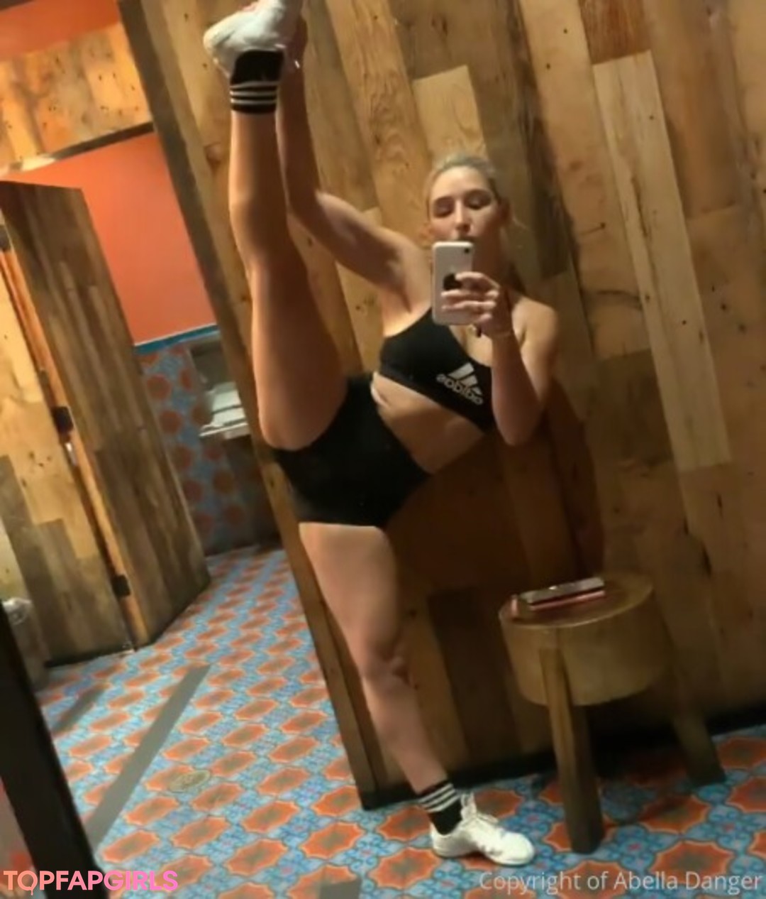 Foto desnuda filtrada de OnlyFans de Abella Danger #500 Foto desnuda filtrada de OnlyFans de Abella Danger #500