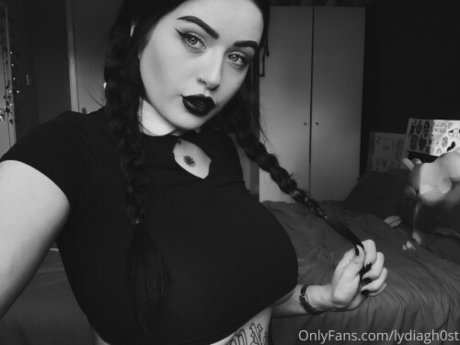Lydia Ghost