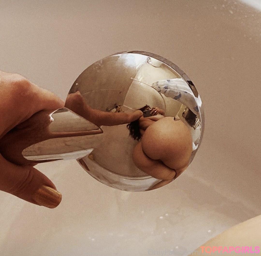 Foto desnuda filtrada de OnlyFans de Louisa Khovanski #874
