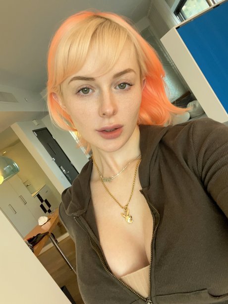 Jenna Lynn Meowri