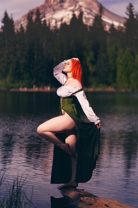 Jenna Lynn Meowri