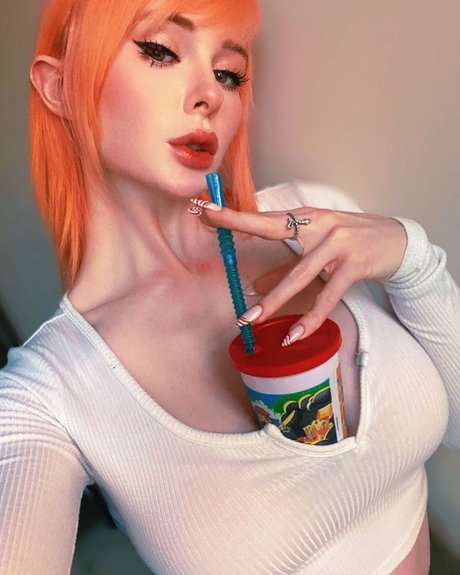 Jenna Lynn Meowri