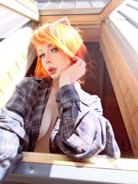 Jenna Lynn Meowri