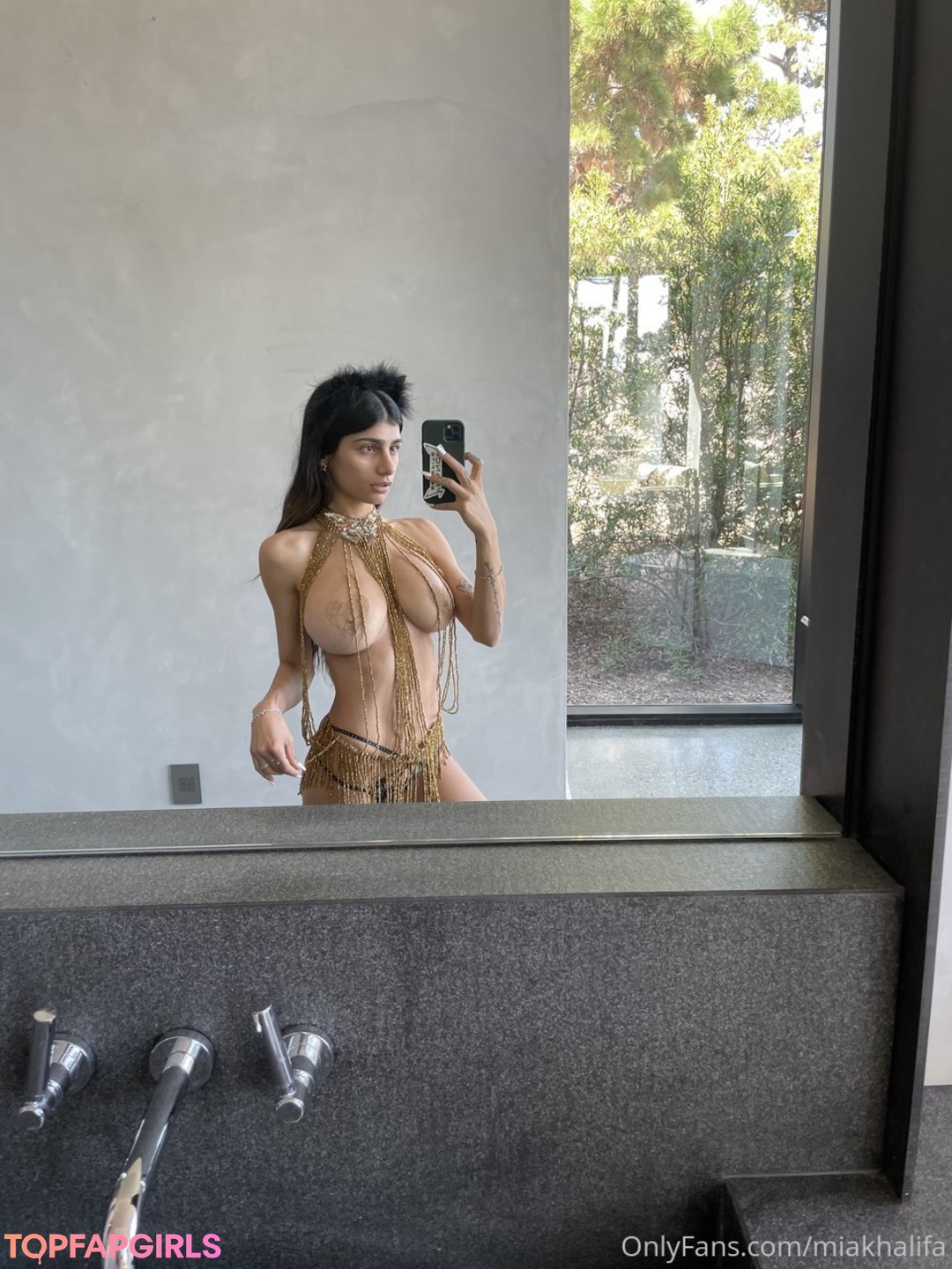 Foto desnuda filtrada de OnlyFans de Mia Khalifa #14