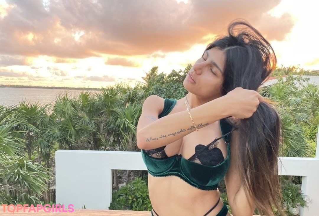 Foto desnuda filtrada de OnlyFans de Mia Khalifa #371