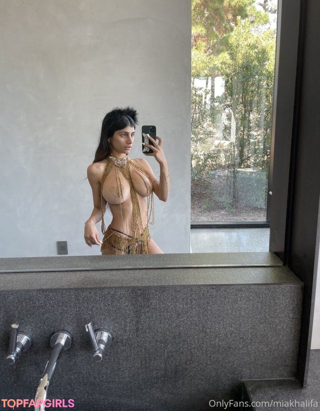 Foto desnuda filtrada de OnlyFans de Mia Khalifa #385