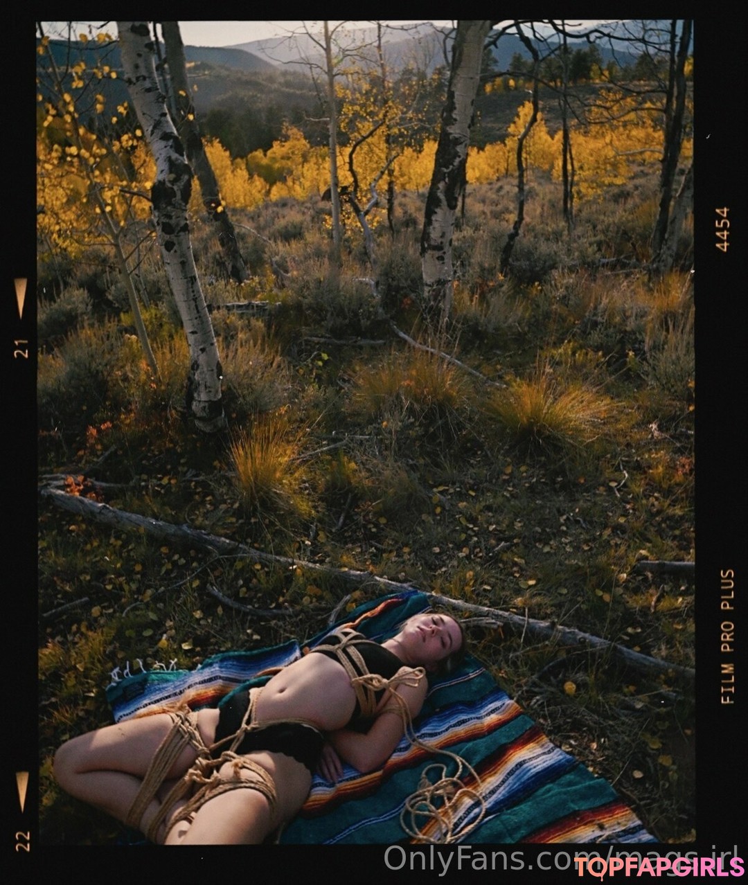 Foto desnuda filtrada de OnlyFans de Omgcosplay #213 Foto desnuda filtrada de OnlyFans de Omgcosplay #213