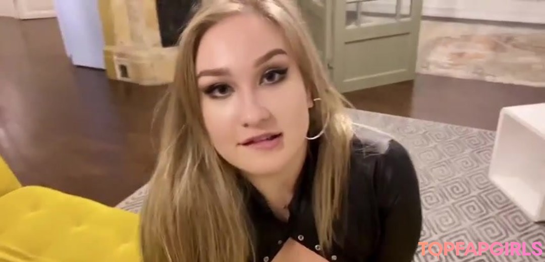 Foto desnuda filtrada de OnlyFans de Cheryl Blossom #448