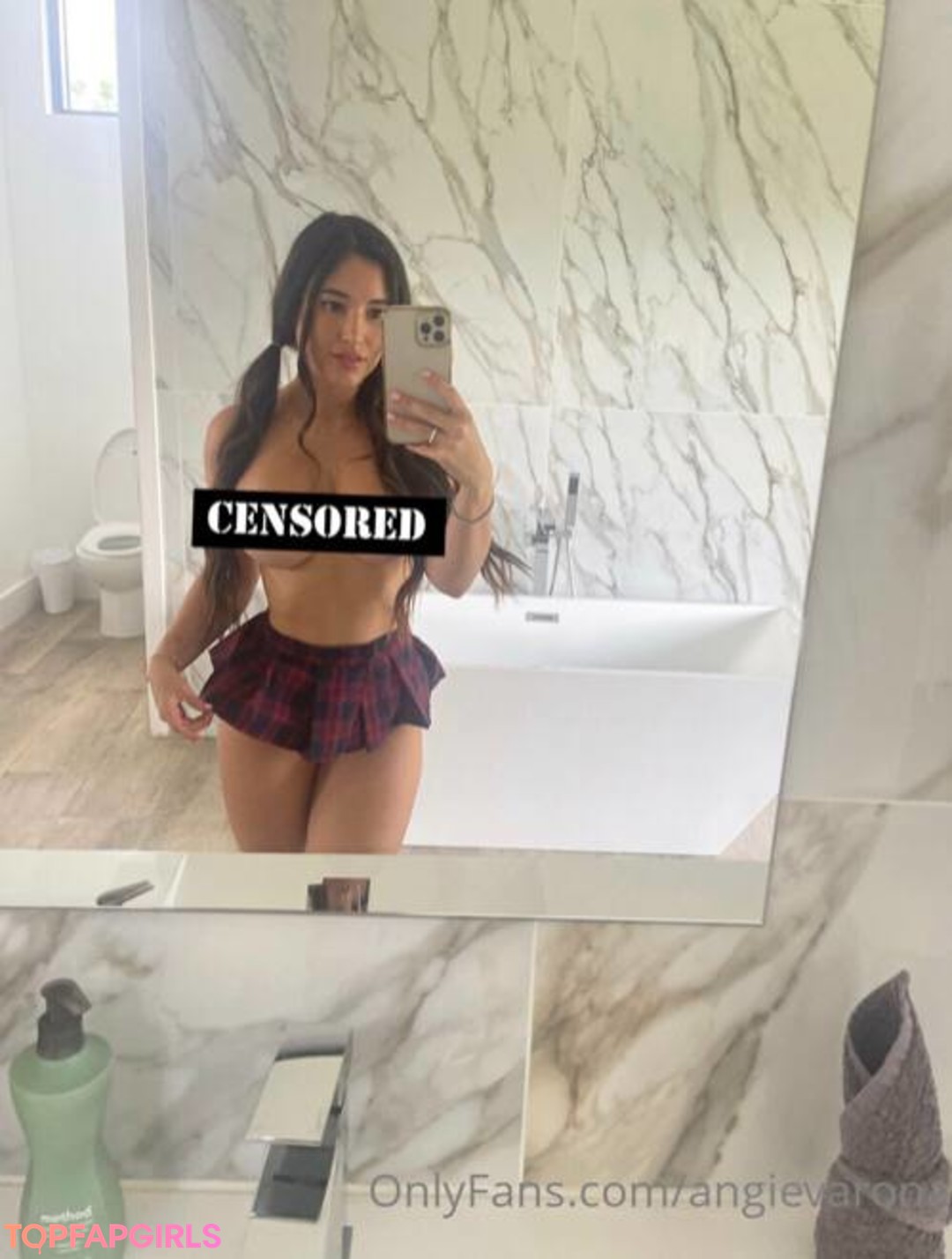 Foto desnuda filtrada de OnlyFans de Angie Varona #97
