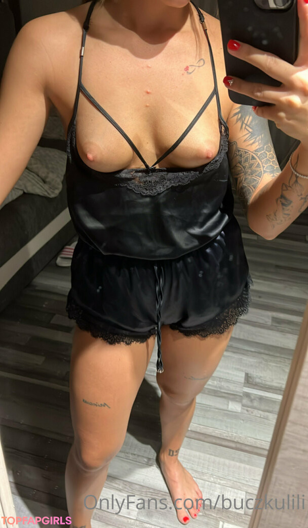 Foto desnuda filtrada de OnlyFans de Buczkulili #1072