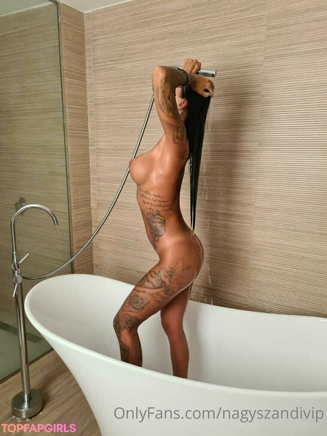 Foto desnuda filtrada de OnlyFans de Nagy Alexandra #4 Foto desnuda filtrada de OnlyFans de Nagy Alexandra #4