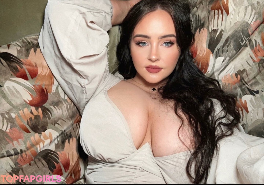 Foto desnuda filtrada de OnlyFans de Evelyn White #320