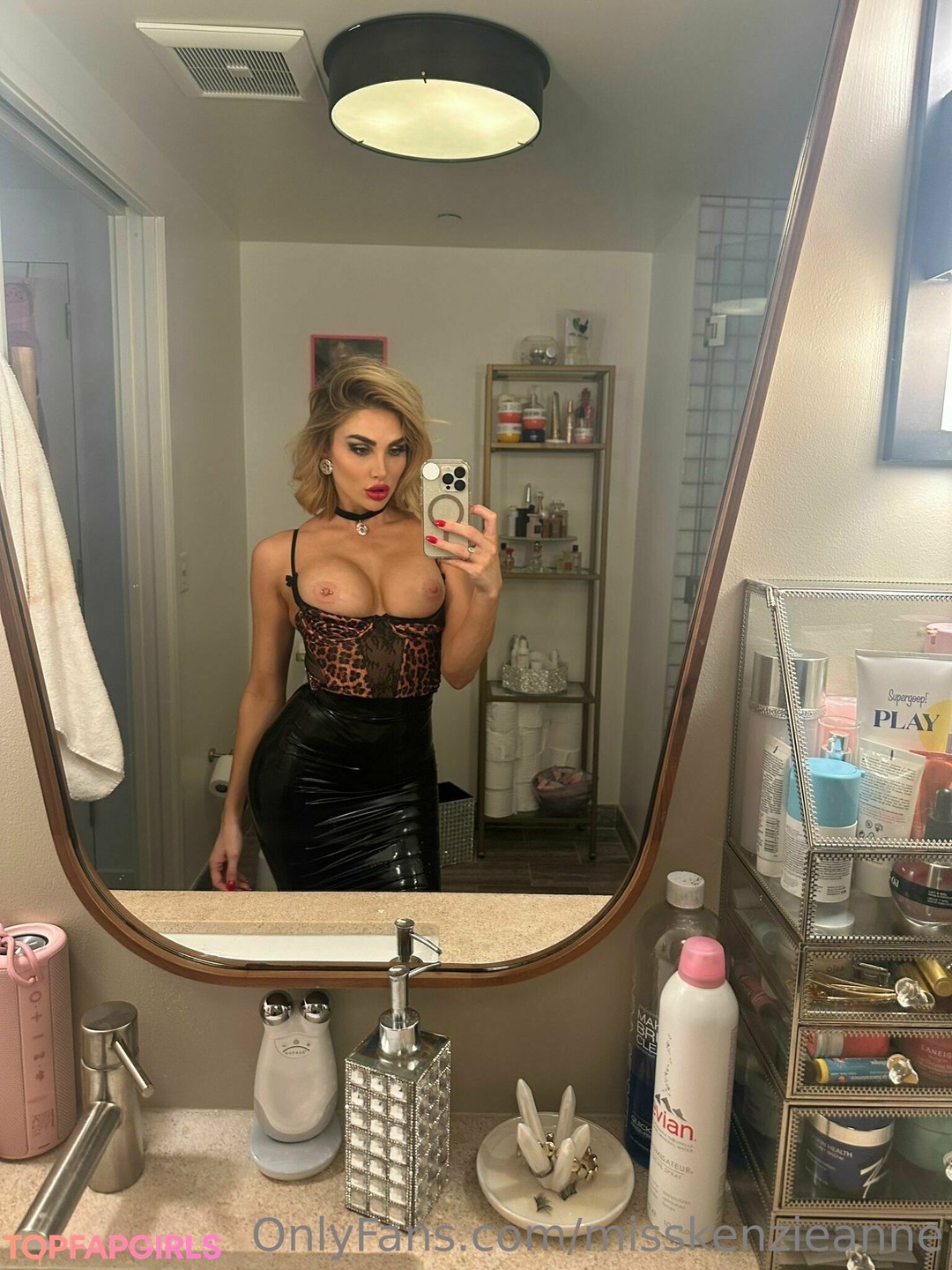 Foto desnuda filtrada de OnlyFans de Kenzie Anne #202 Foto desnuda filtrada de OnlyFans de Kenzie Anne #202