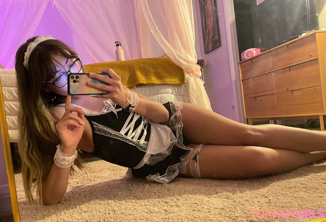 Foto desnuda filtrada de OnlyFans de Rowsvee #1000