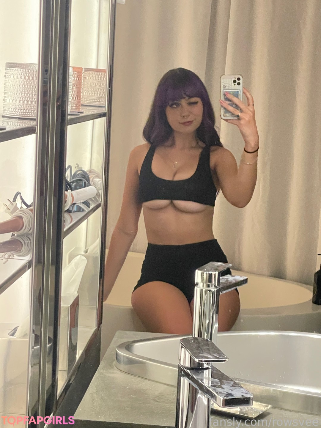 Foto desnuda filtrada de OnlyFans de Rowsvee #1380