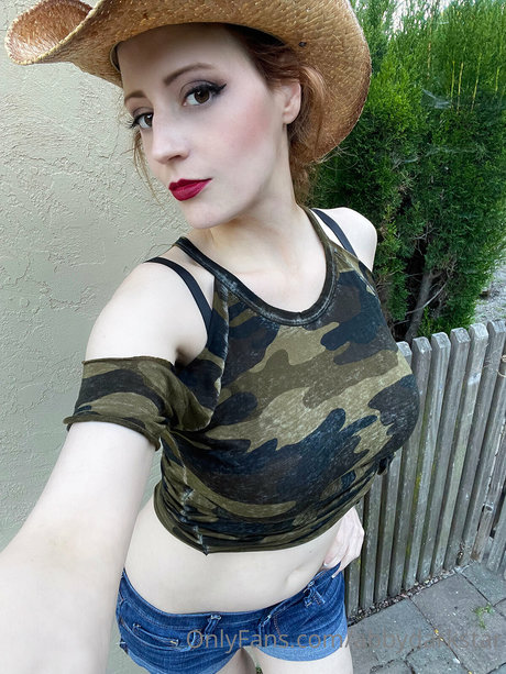 Abby Dark star