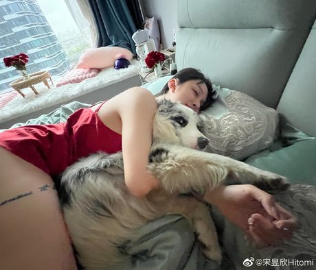 Hitomi Songyuxin