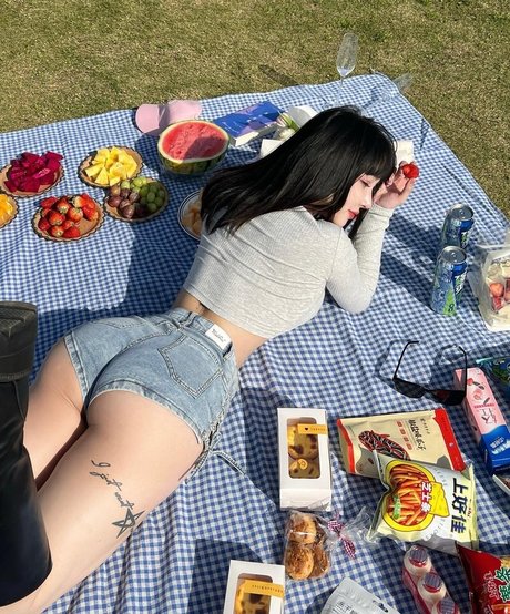 Hitomi Songyuxin