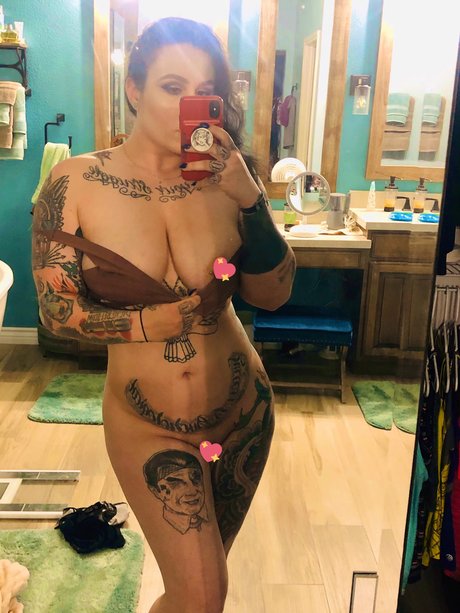 Foto desnuda filtrada de OnlyFans de Erika Doom