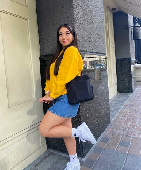 Foto desnuda filtrada de OnlyFans de Eliza Chau