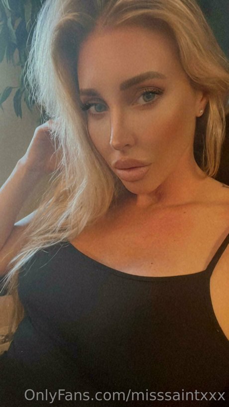 Samantha Saint