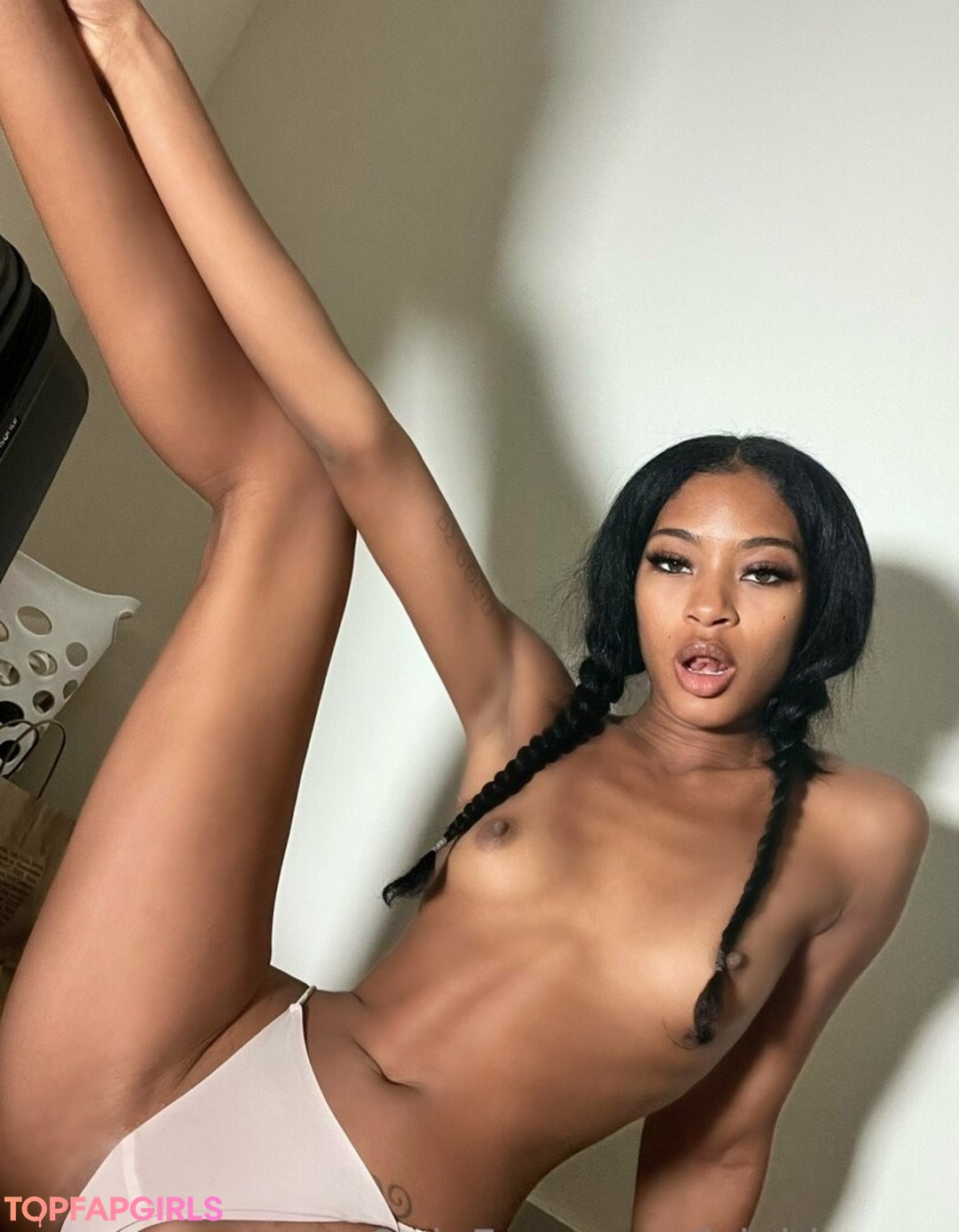 Foto desnuda filtrada de OnlyFans de Isla Biza #666