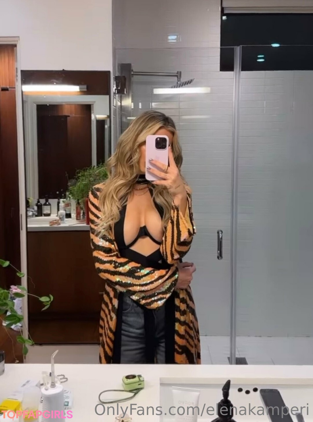 Foto desnuda filtrada de OnlyFans de Elena Kamperi #13