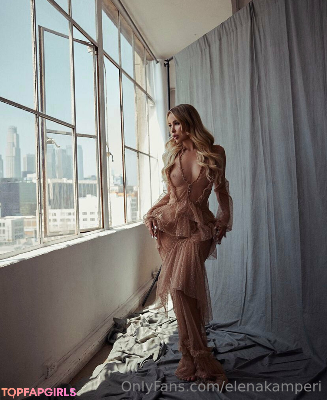 Foto desnuda filtrada de OnlyFans de Elena Kamperi #234