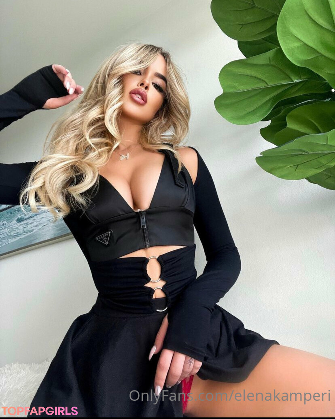 Foto desnuda filtrada de OnlyFans de Elena Kamperi #253
