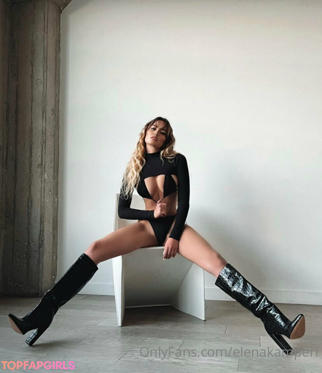 Foto desnuda filtrada de OnlyFans de Elena Kamperi #286