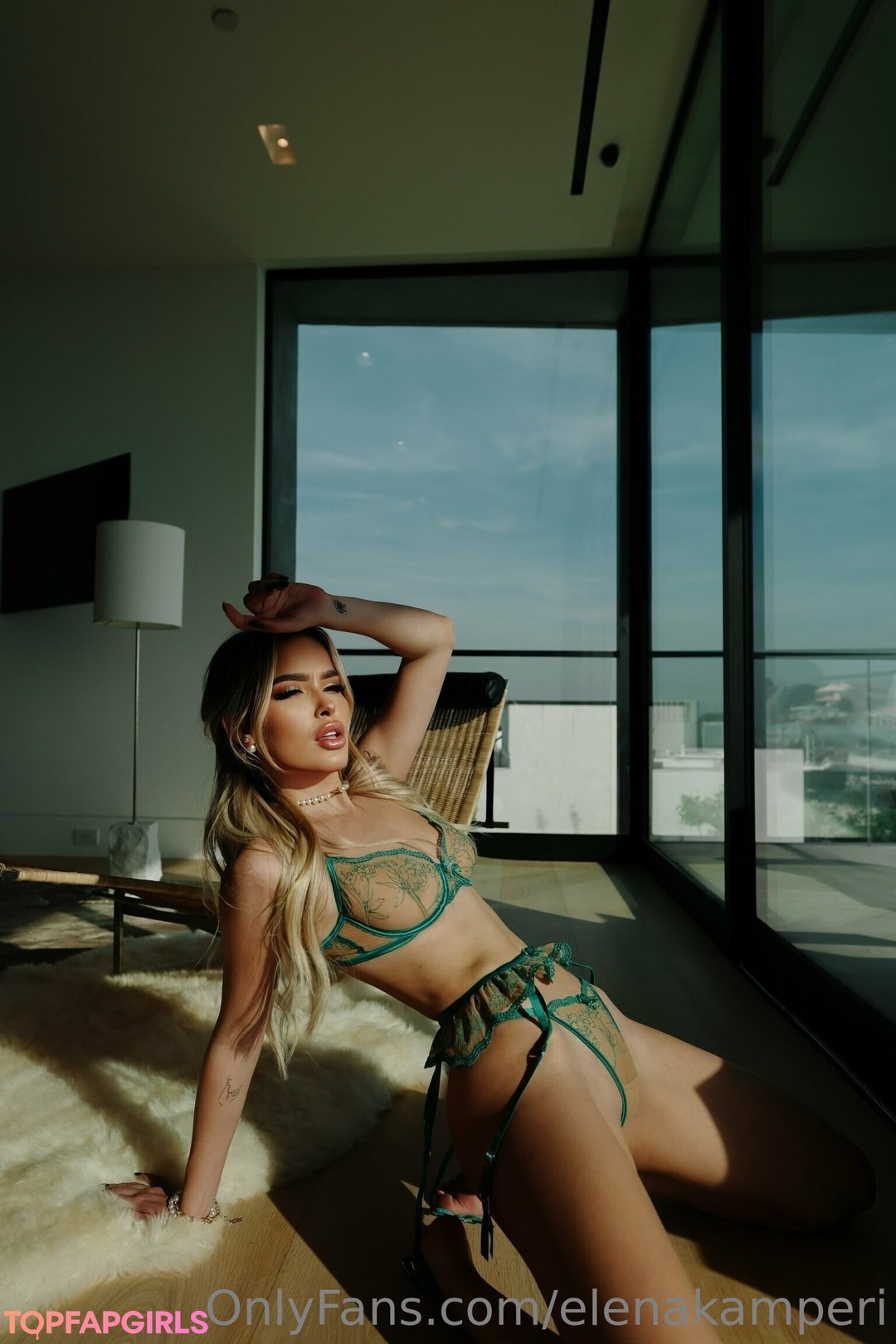 Foto desnuda filtrada de OnlyFans de Elena Kamperi #56