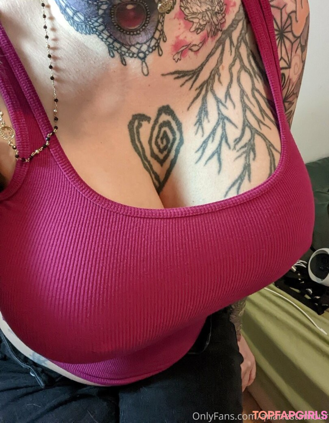 Foto desnuda filtrada de OnlyFans de Ariane Saint Amour #1617 Foto desnuda filtrada de OnlyFans de Ariane Saint Amour #1617