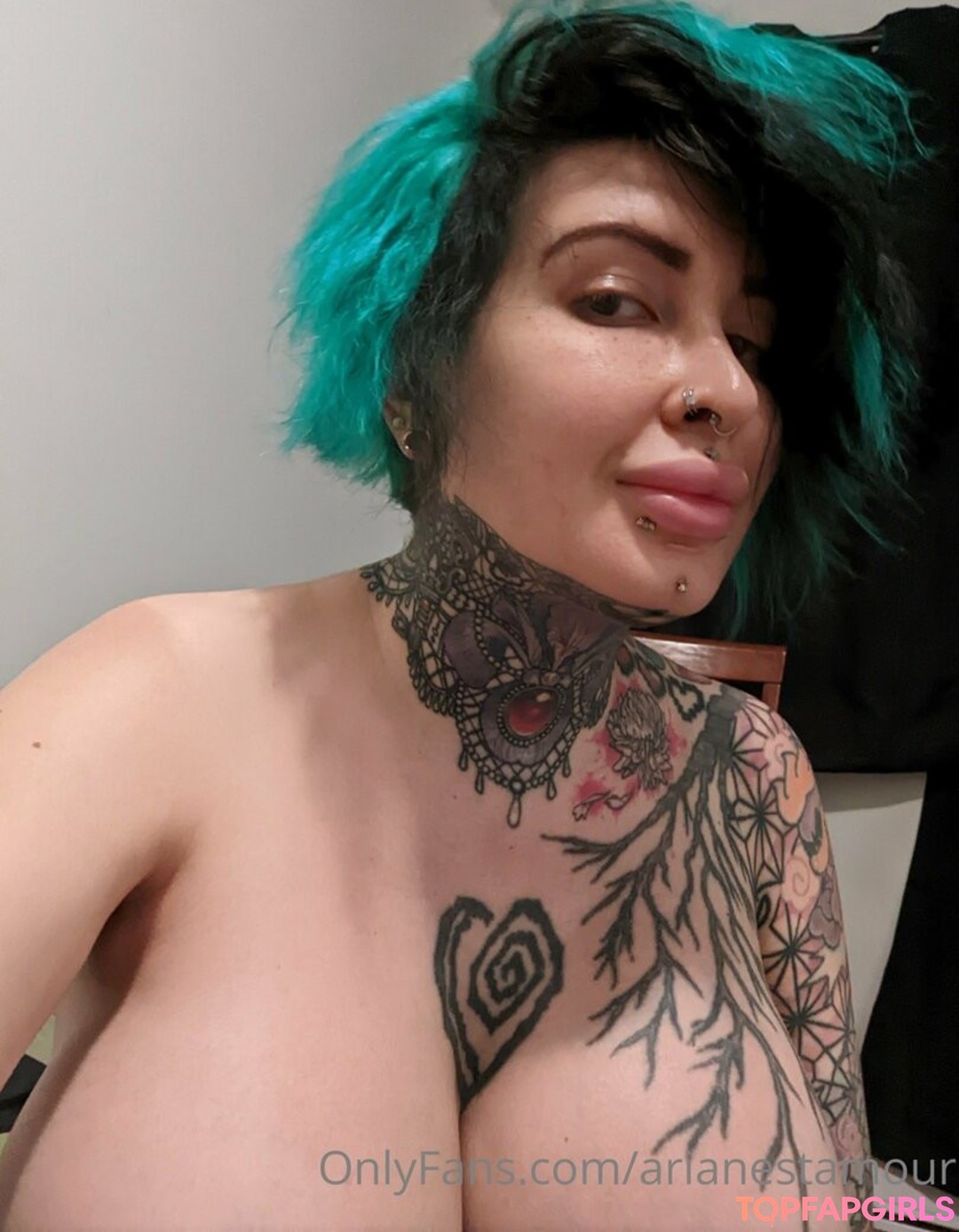 Foto desnuda filtrada de OnlyFans de Ariane Saint Amour #2445 Foto desnuda filtrada de OnlyFans de Ariane Saint Amour #2445