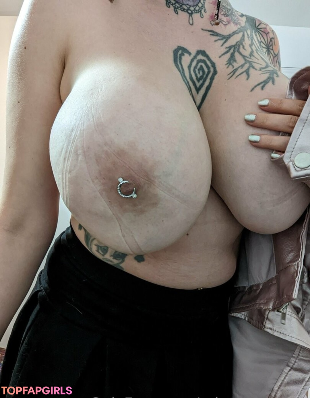 Foto desnuda filtrada de OnlyFans de Ariane Saint Amour #2498 Foto desnuda filtrada de OnlyFans de Ariane Saint Amour #2498