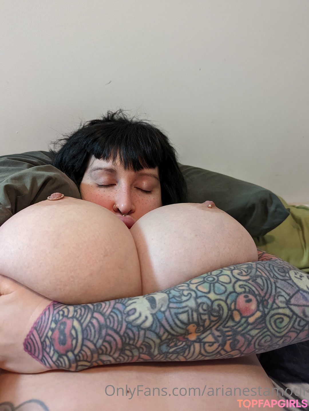 Foto desnuda filtrada de OnlyFans de Ariane Saint Amour #996 Foto desnuda filtrada de OnlyFans de Ariane Saint Amour #996