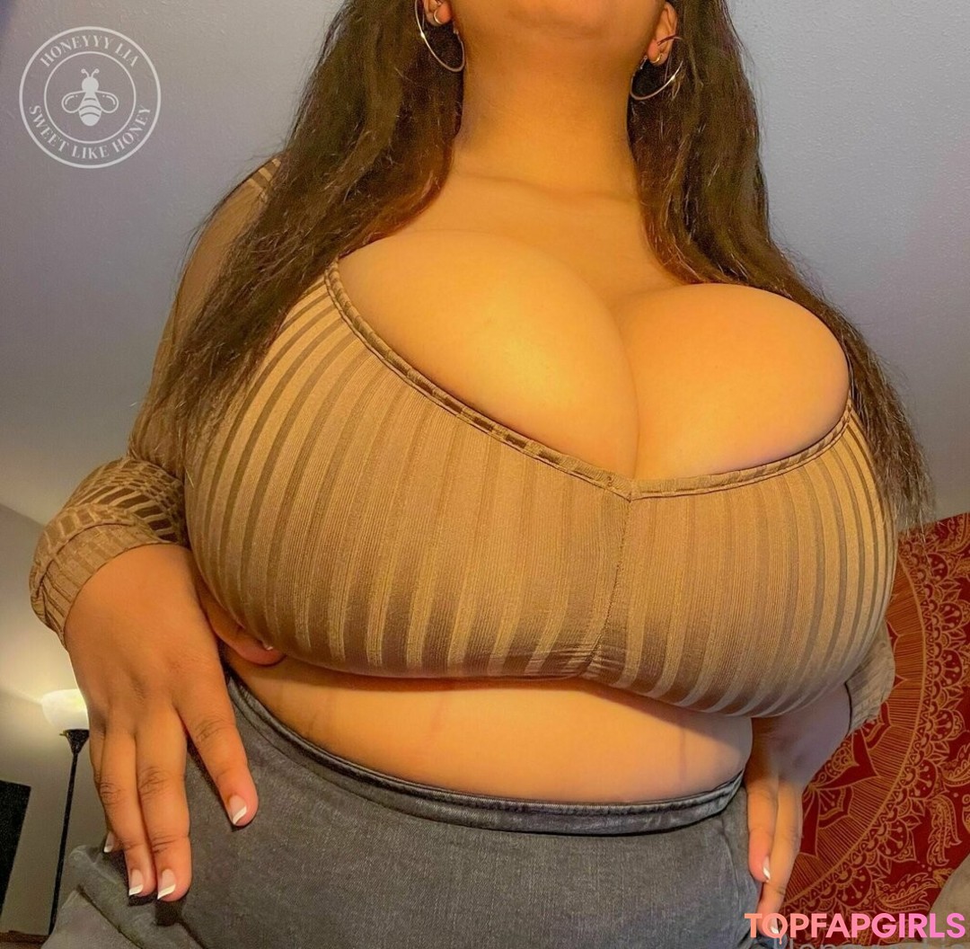 Foto desnuda filtrada de OnlyFans de Miss Honey Mia #48 Foto desnuda filtrada de OnlyFans de Miss Honey Mia #48