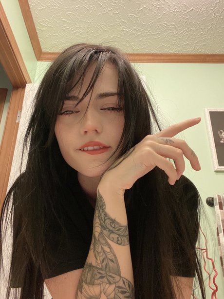 Foto desnuda filtrada de OnlyFans de Essaere