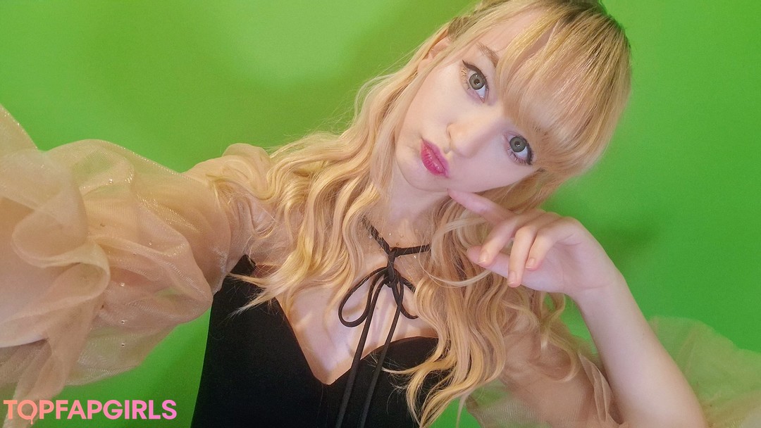 Foto desnuda filtrada de OnlyFans de Essaere #78