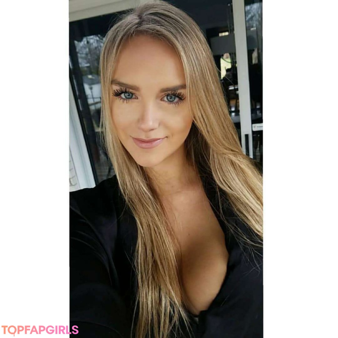 Foto desnuda filtrada de OnlyFans de Alex Ann Lavigne Pelletier #41