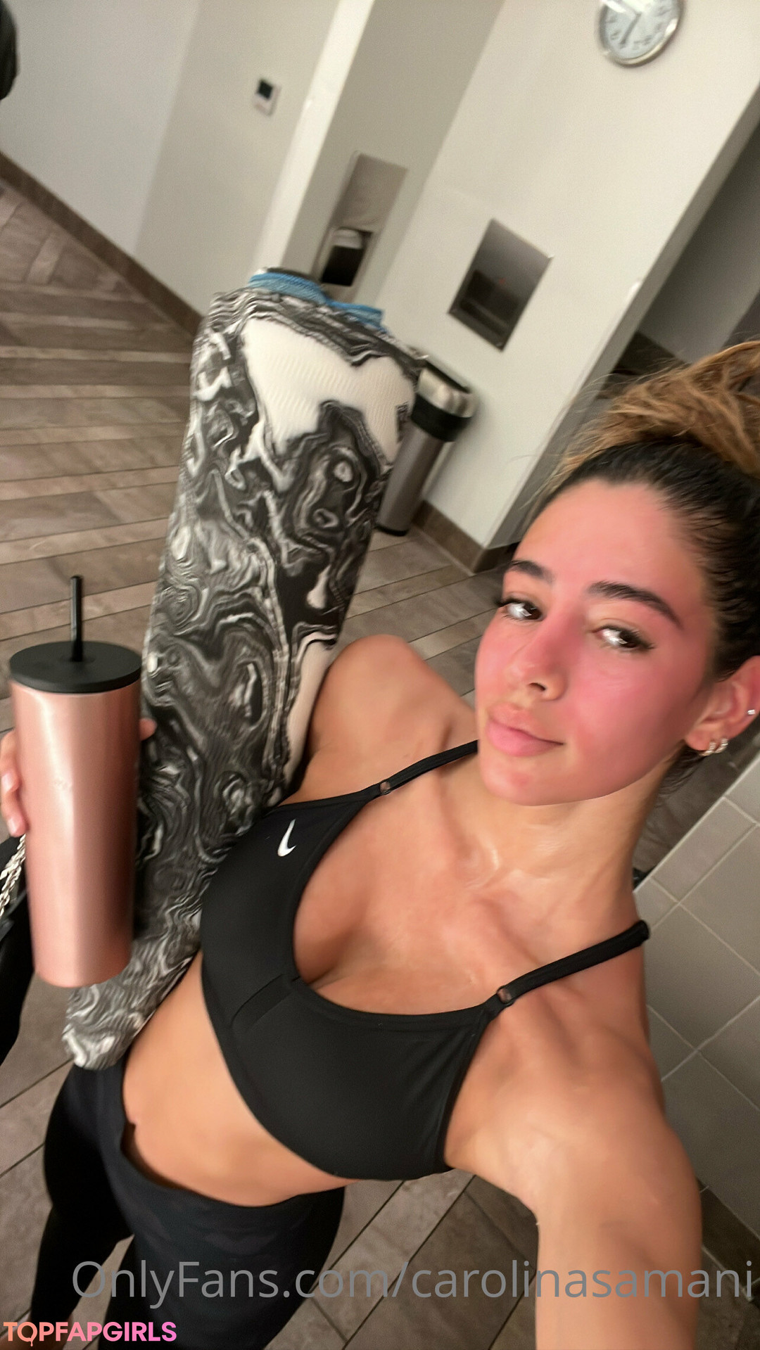 Foto desnuda filtrada de OnlyFans de Carolina Samani #3