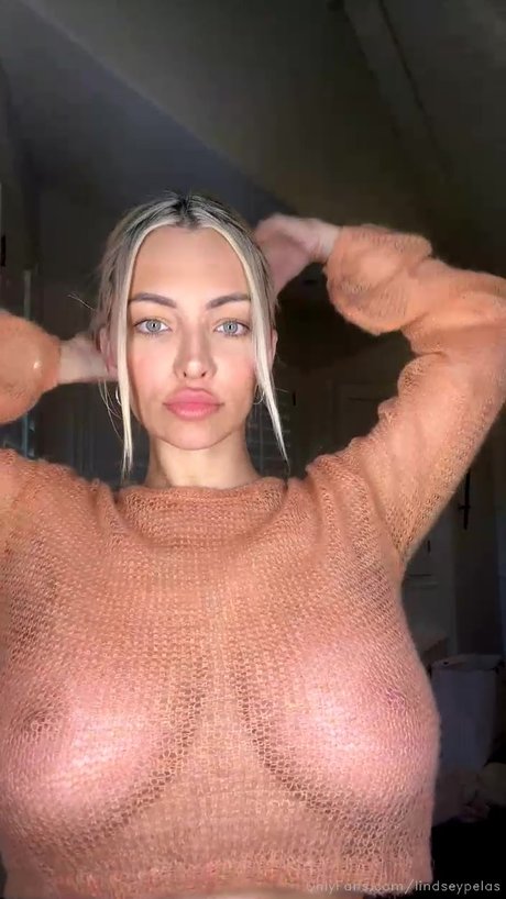 Lindsey Pelas