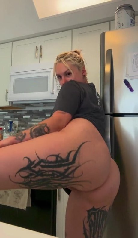 Foto desnuda filtrada de OnlyFans de Skylar Vox